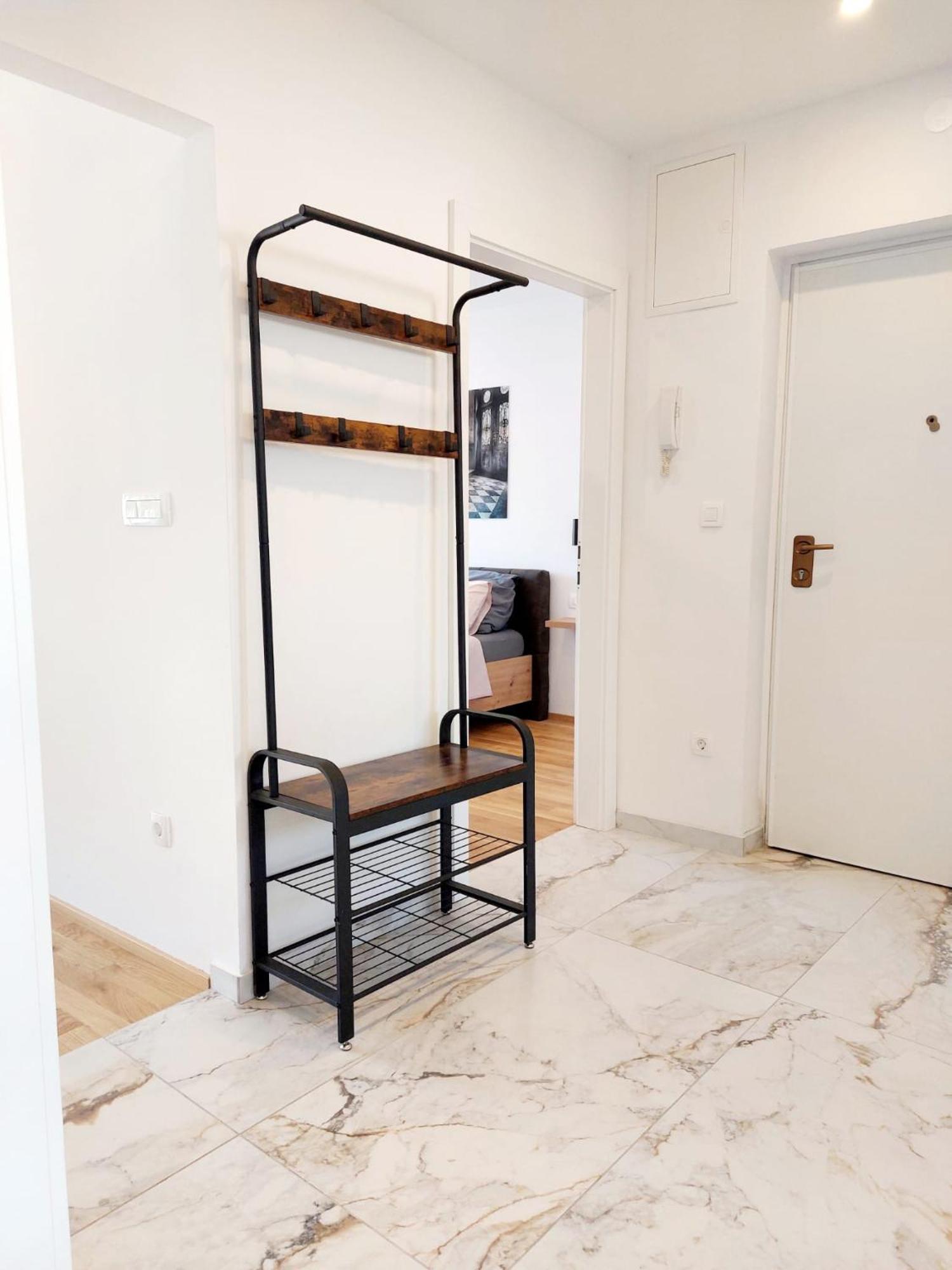 Comfort 2 Bedroom Apartment 10Min Walk From Center And Beach Spalato Esterno foto