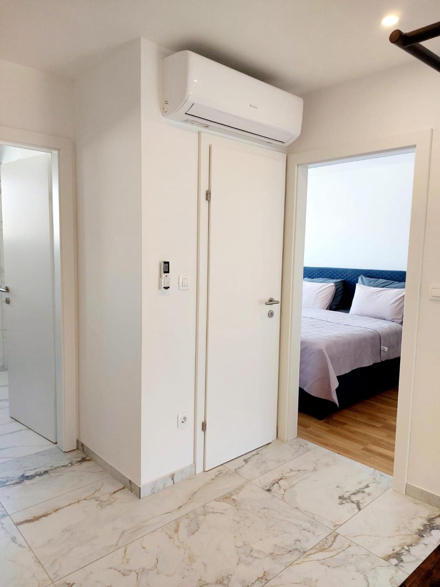 Comfort 2 Bedroom Apartment 10Min Walk From Center And Beach Spalato Esterno foto
